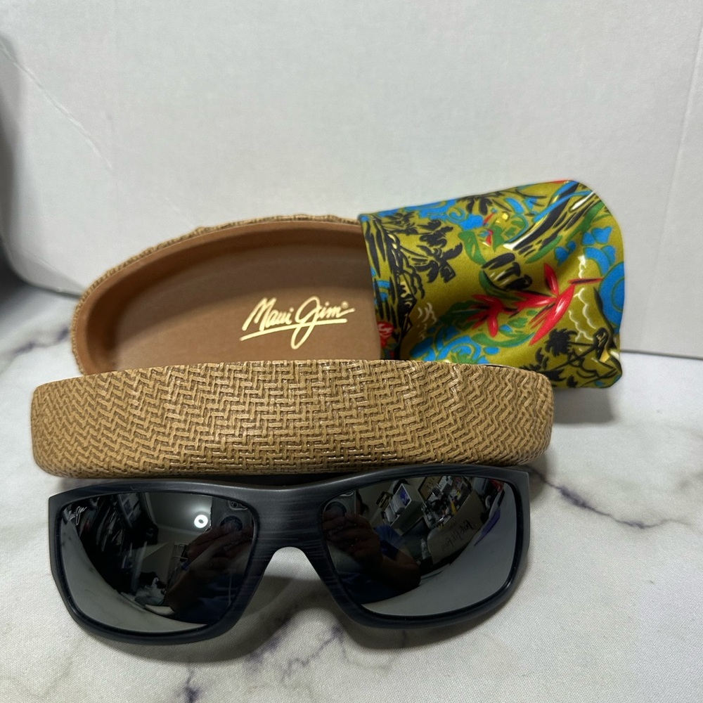 Like New Maui Jim Polarized Sport Sunglasses